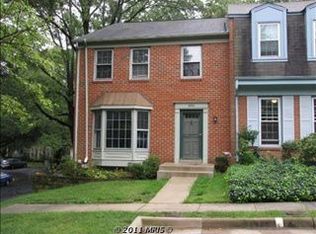 3860 Wilcoxson Dr, Fairfax, VA 22031