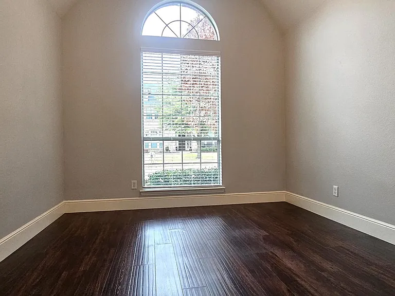 6901 Millerd Pond Dr — Photo 15