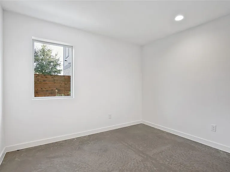 4713 Bryan St #504 — Photo 4