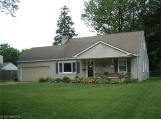 5558 Revere Dr, North Olmsted, OH 44070