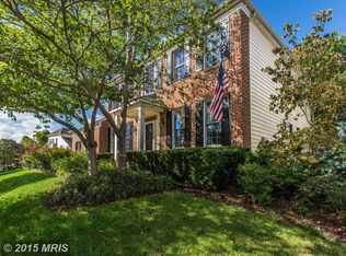 26129 Talamore Dr, Chantilly, VA 20152