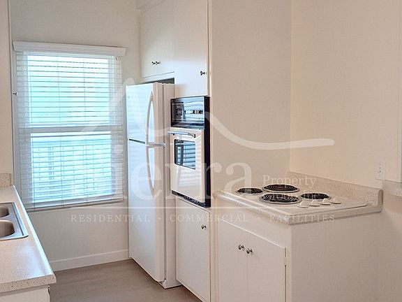 5th image of 322 W Anapamu St APT 8