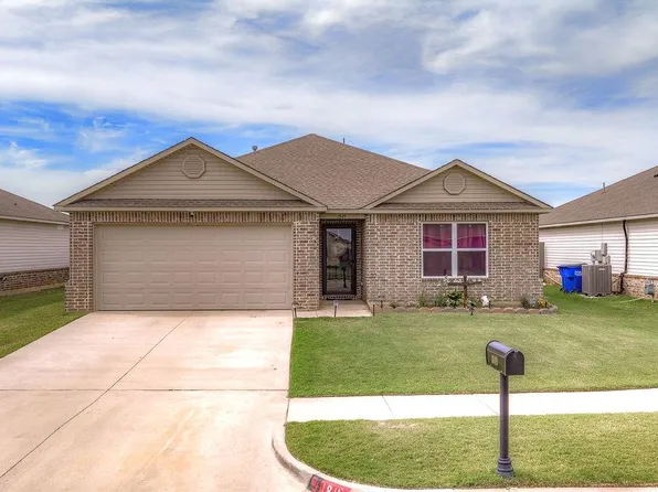 1849 Land Run Dr, El Reno, OK 73036