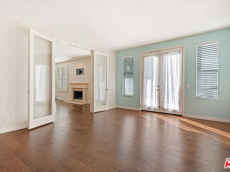 24310 Belford Ct — Photo 33