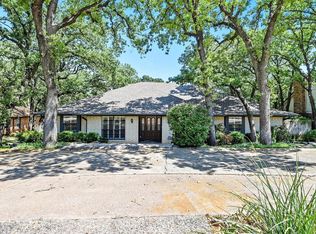 2201 Adams Dr, Arlington, TX 76011