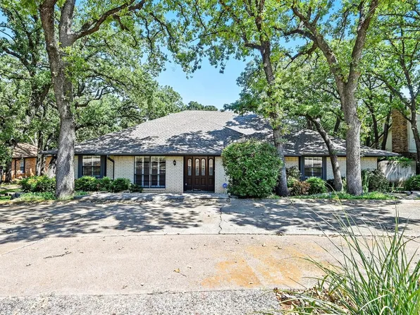 2201 Adams Dr, Arlington, TX 76011