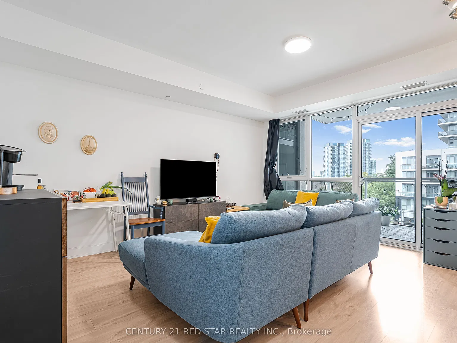 2 bed, $2,300 — Photo 4