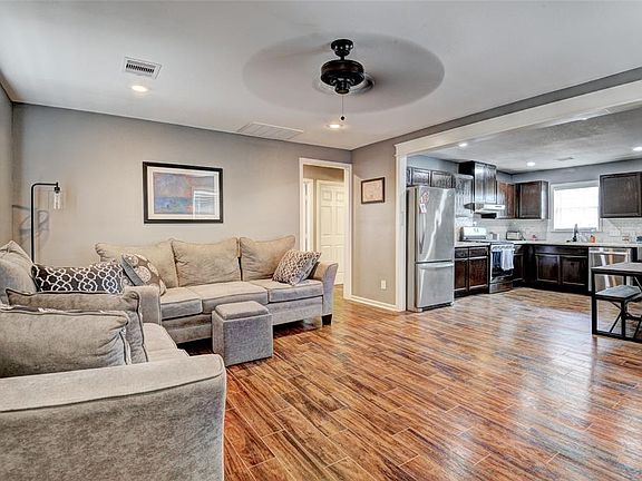 2nd image of 5227 Lawndale St