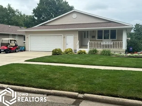 209 S Ackley St, Algona, IA 50511