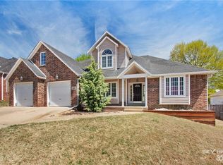 2810 N Boxwood Dr, Fayetteville, AR 72703