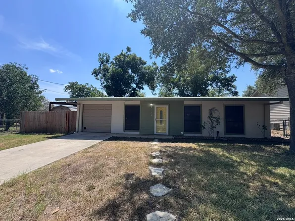 104 BOECK, La Vernia, TX 78121