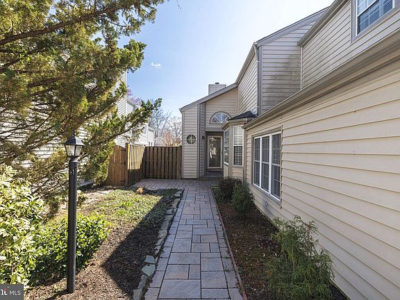 2nd image of 6007 Good Lion Ct