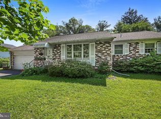 609 Apple Rd, Newark, DE 19711