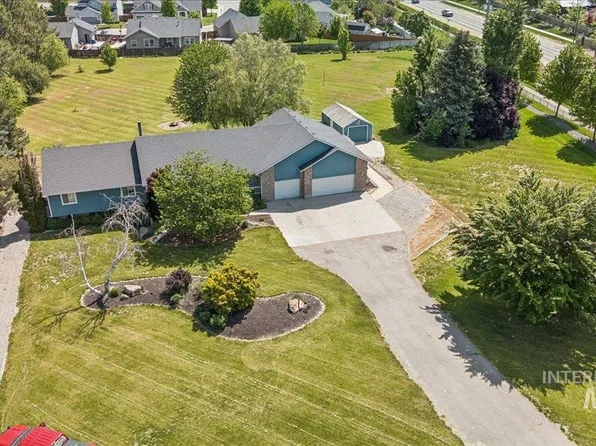 4864 N Larkwood Pl, Meridian, ID 83646