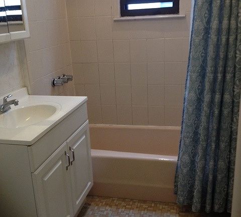 4th image of 3070 33rd St APT 2R