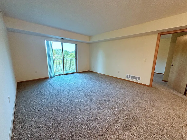 Arcade Estates West — Photo 30