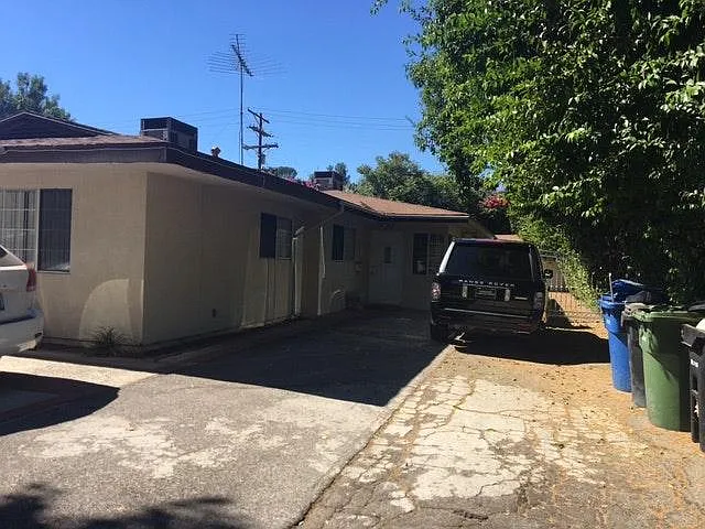 5249 Topanga Canyon Blvd — Photo 20