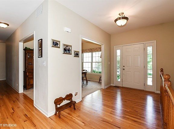 2nd image of 693 Westlake Dr