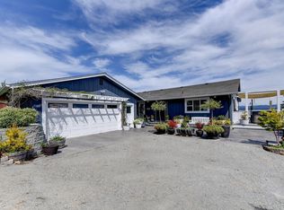 1454 S East Camano Dr, Camano Island, WA 98282