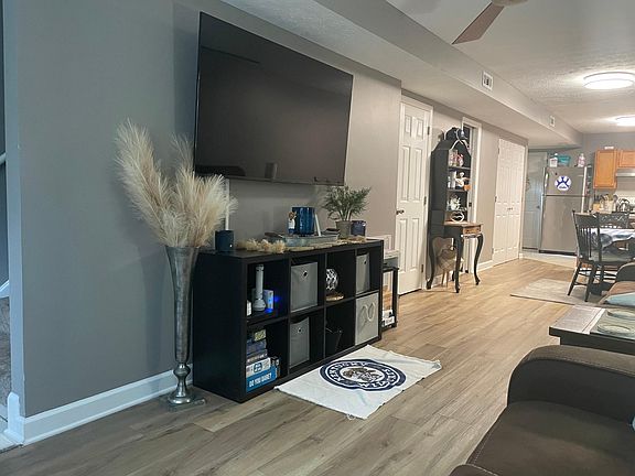 2nd image of 139 Colfax St #B