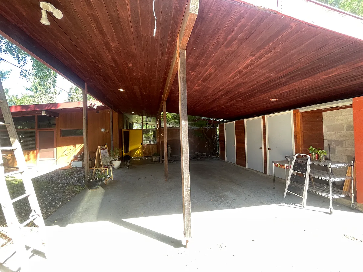 Building Photo - 826 Orchard Ave