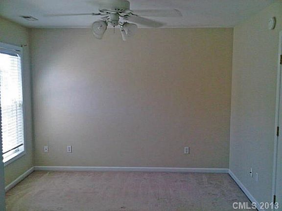 3rd image of 117 Woodsong Ln