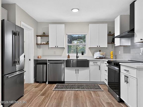 3rd image of 1450 S PARK Avenue