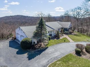 758 Ridge Road Ter, Kinnelon, NJ