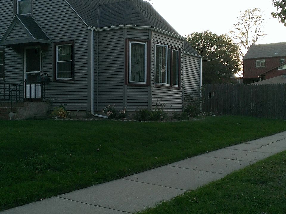2nd image of 1316 1st Ave W