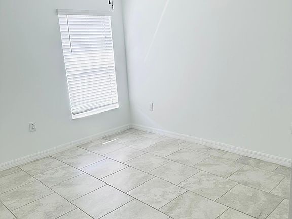 5th image of 4089 Villa Doria Ct