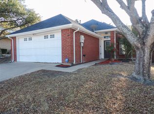 223 Juniper Ridge Ct, Desoto, TX 75115