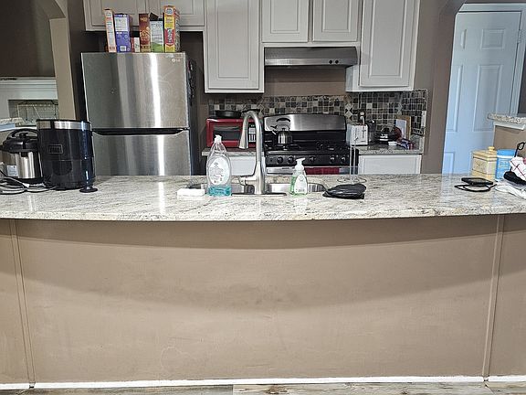 4th image of 6737 Biscayne Blvd