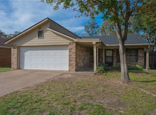 911 San Saba Dr, College Station, TX 77845