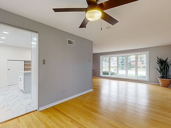5th image of 16401 Cottage Grove Ave