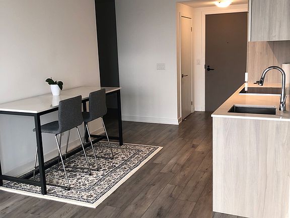 3rd image of 47 Mutual St #2908