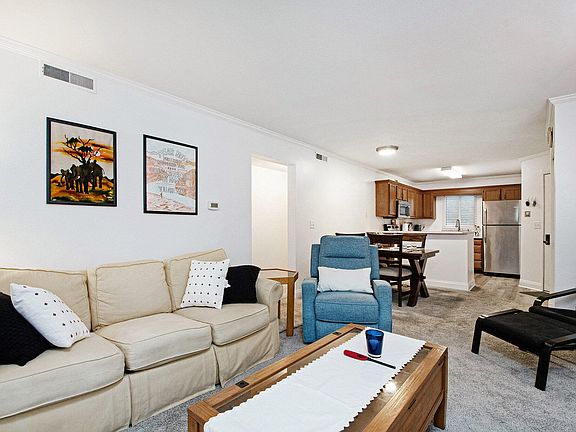3rd image of 3294 Devonwood Dr NE #B