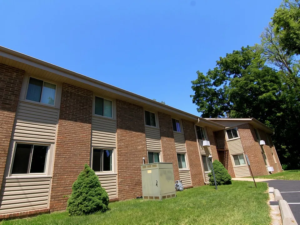 Browns Court Apartments