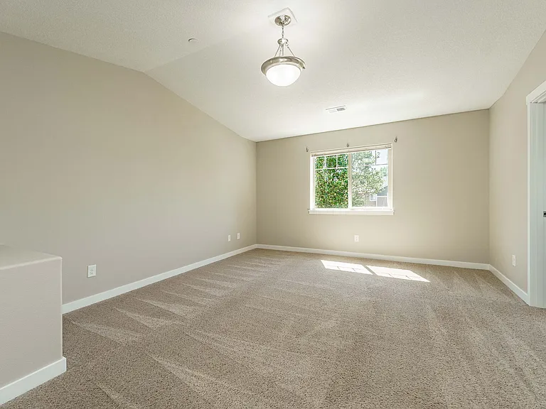 836 NE 109th Ct — Photo 18