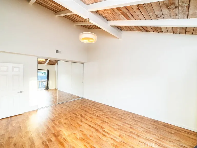 10 Oak Tree Ln — Photo 19
