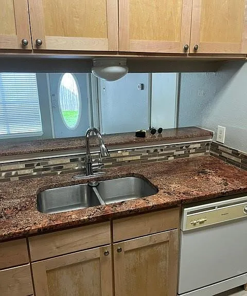 339 Fantail Loop #B — Photo 5