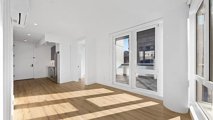 Rented by Nooklyn NYC LLC | media 32