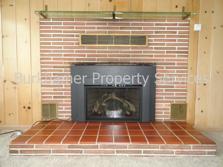 6700 Olympic Hwy #A — Photo 8
