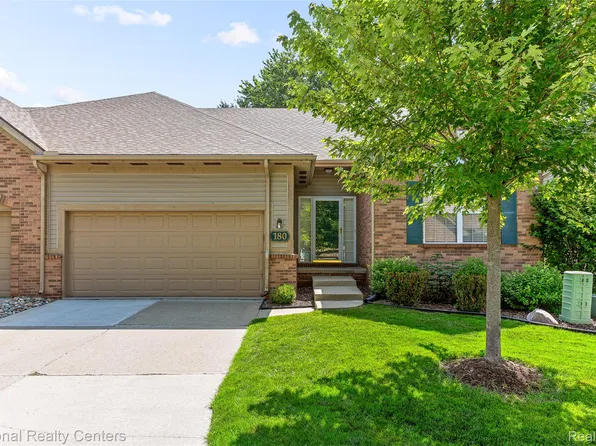 180 Winslow Cir, Walled Lake, MI 48390