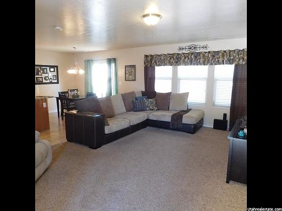 5th image of 1727 E Willow Way