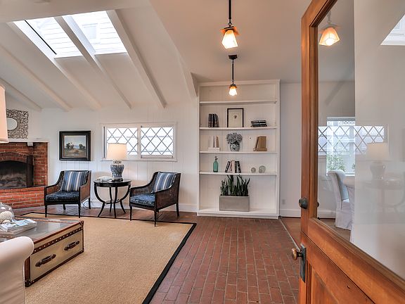 3rd image of 514 Poinsettia Ave