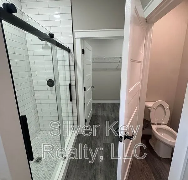 920 Stratford Ave — Photo 22