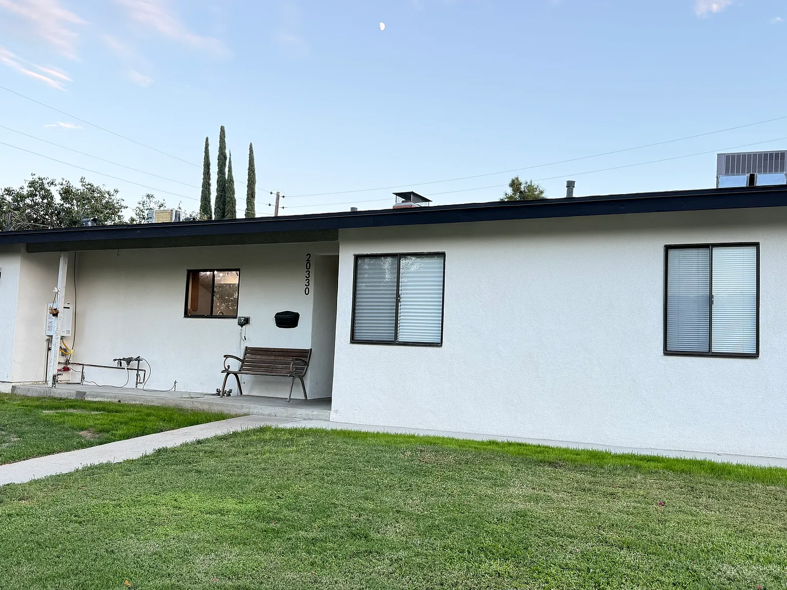3 bed, 1420 sqft, $4,700 — Photo 1