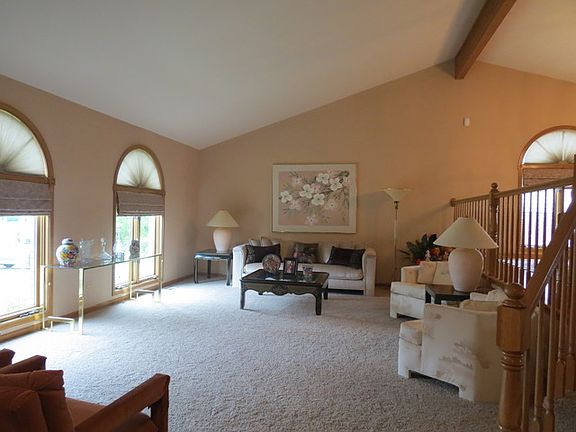 3rd image of 12102 Longmeadow Ln