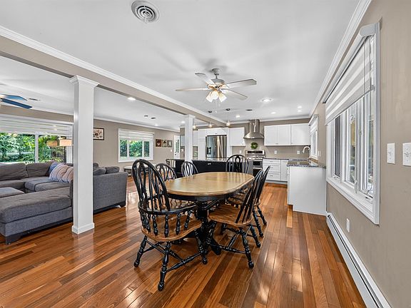 3rd image of 41306 Llewelyn Dr