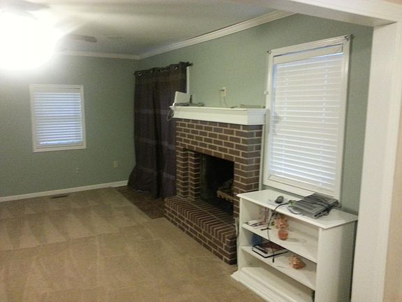 4th image of 615 W 91st St